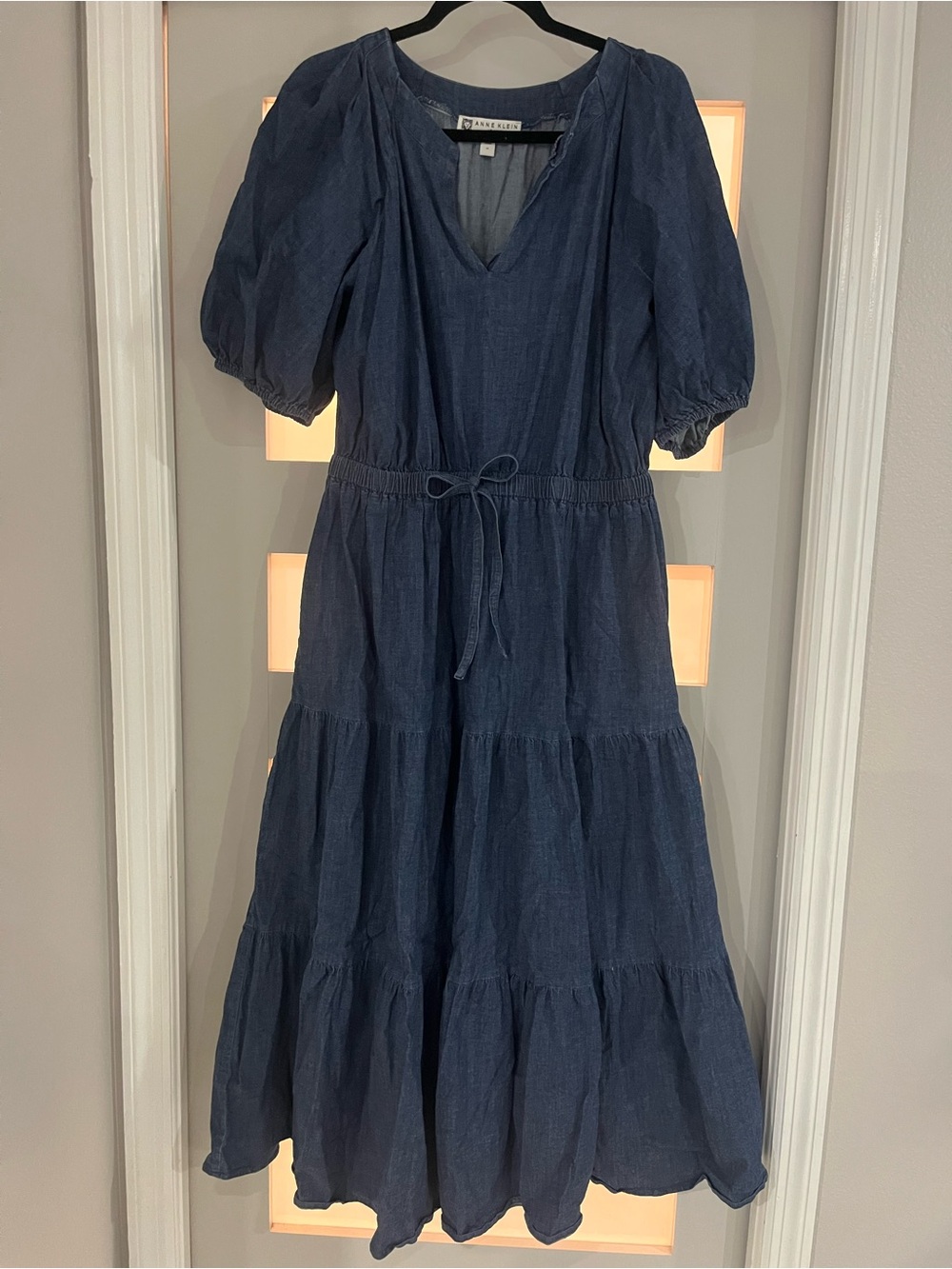 Anne Klein Navy Blue Tiered Midi Dress with Puff Sleeves